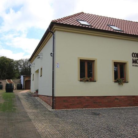 Comenius Moravus Vinarsky Dvur Mikulov Exterior photo