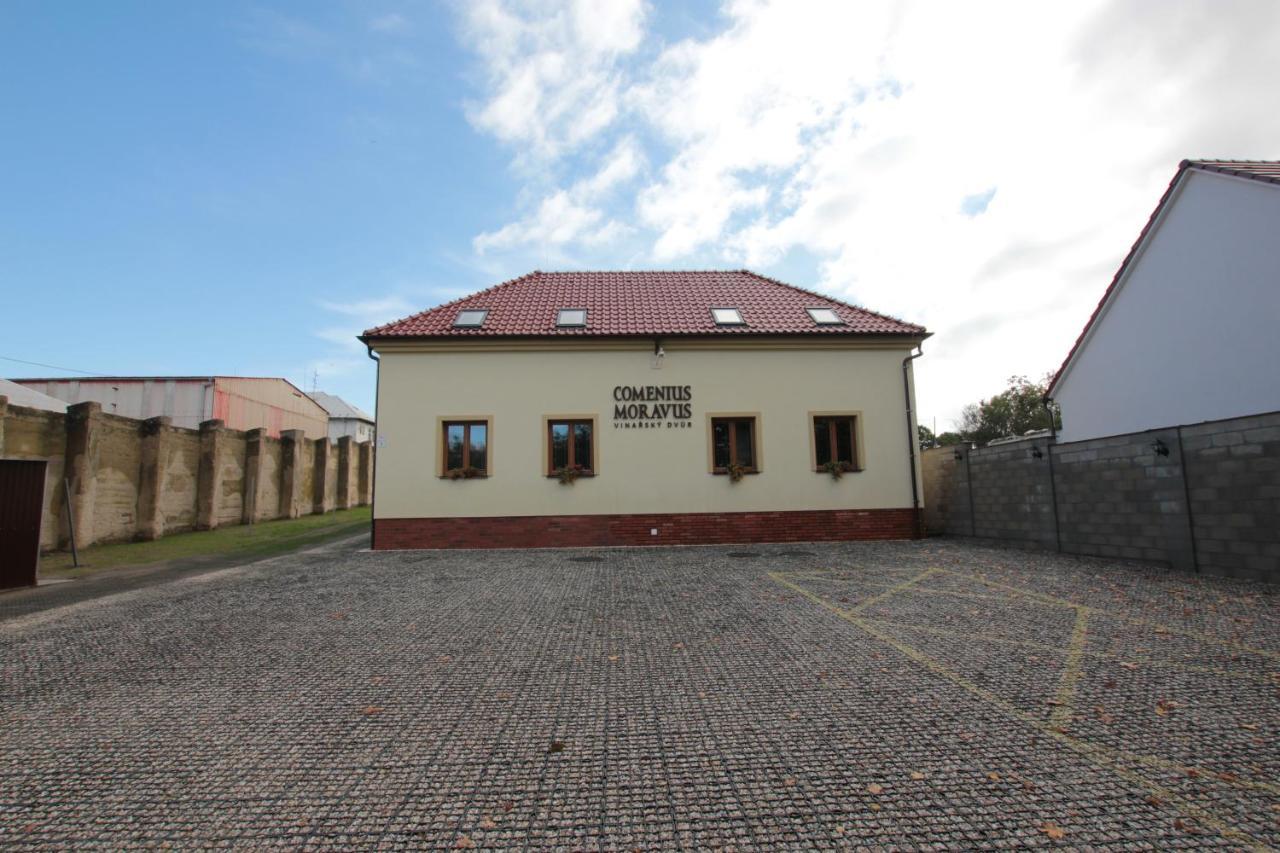 Comenius Moravus Vinarsky Dvur Mikulov Exterior photo