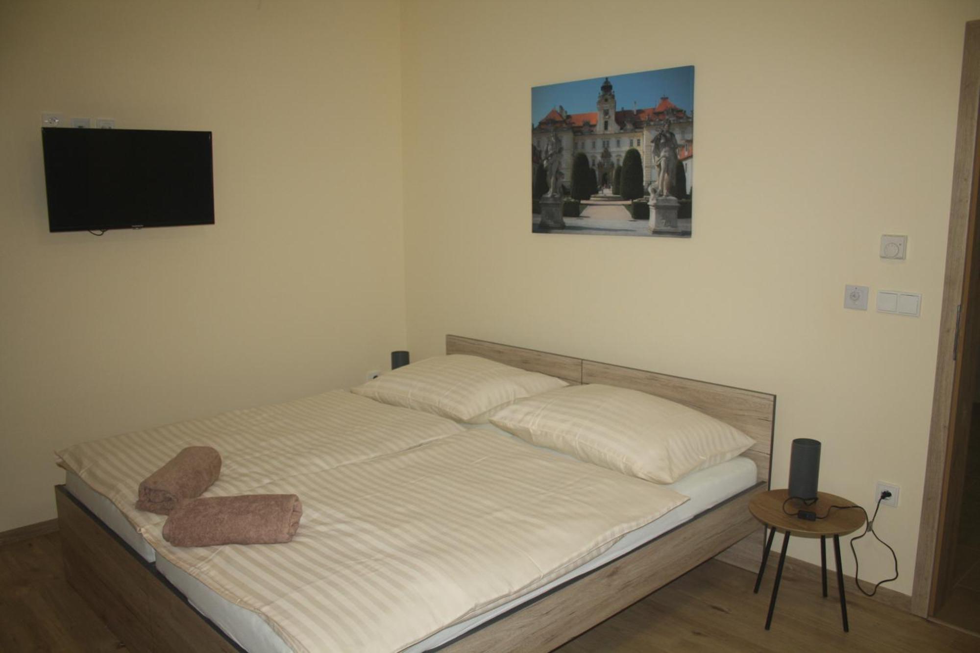 Comenius Moravus Vinarsky Dvur Mikulov Exterior photo